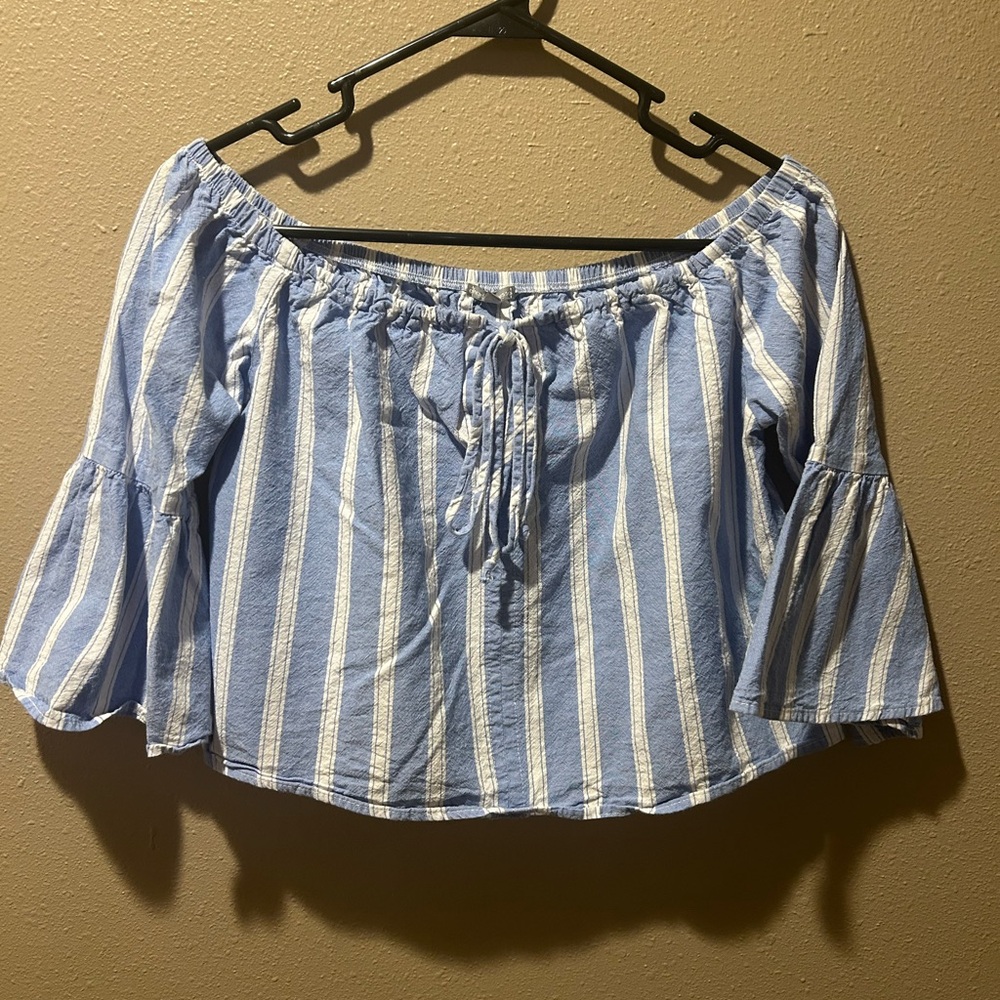 Off the shoulder blouse‎